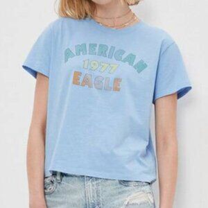 American Eagle T shirt light blue size medium